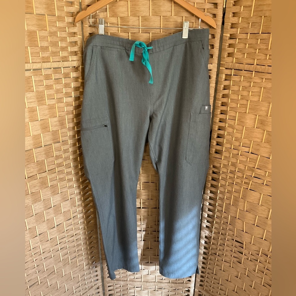 FIGS Yola Graphite Scrub Pant L/P